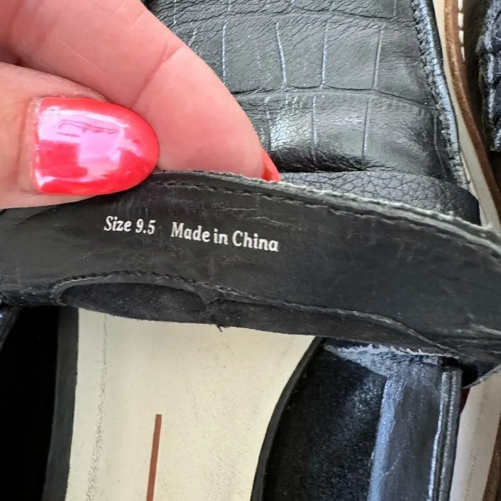 Dolce vita aubree loafer, black snake skin, EUC SZ 9.5